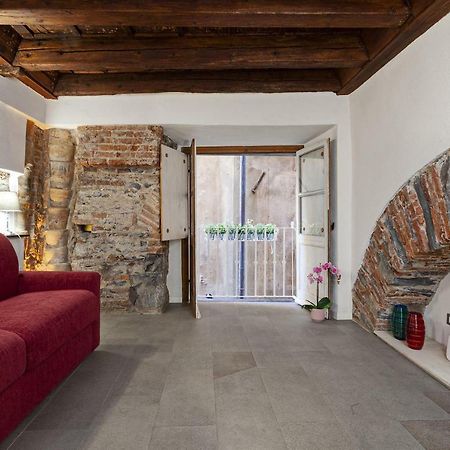 Wood And Stone Apartment In The Historical Center เจนัว ภายนอก รูปภาพ