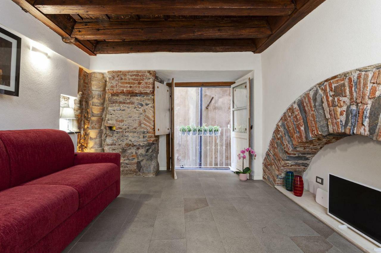 Wood And Stone Apartment In The Historical Center เจนัว ภายนอก รูปภาพ