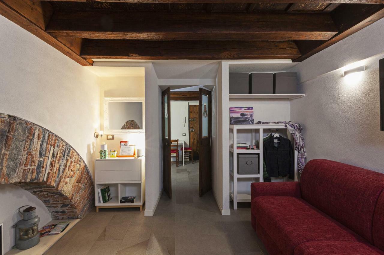 Wood And Stone Apartment In The Historical Center เจนัว ภายนอก รูปภาพ