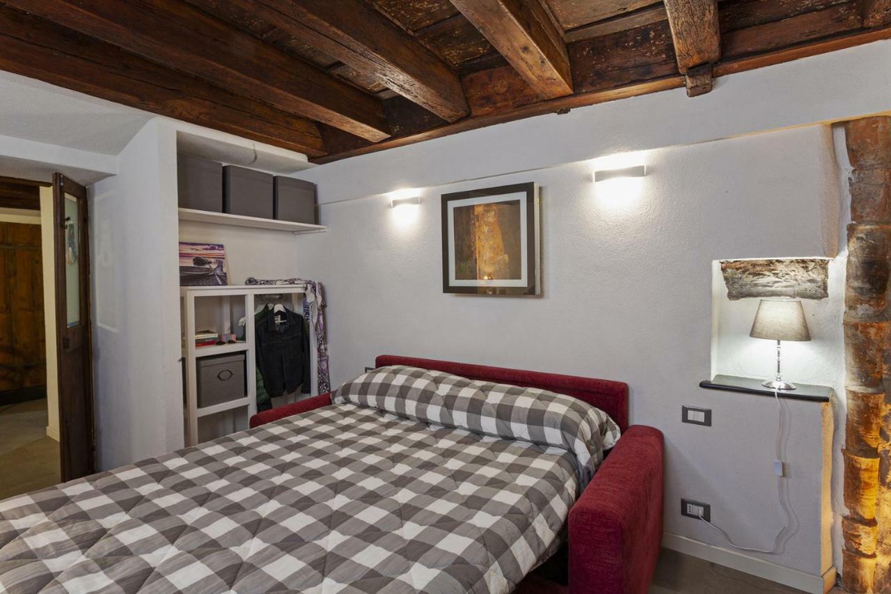 Wood And Stone Apartment In The Historical Center เจนัว ภายนอก รูปภาพ